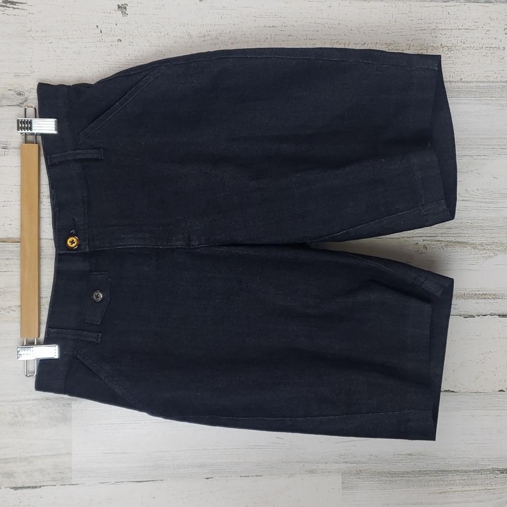 Lee dark wash trouser style dressy shorts, comfort stretch waistband Size 6 M